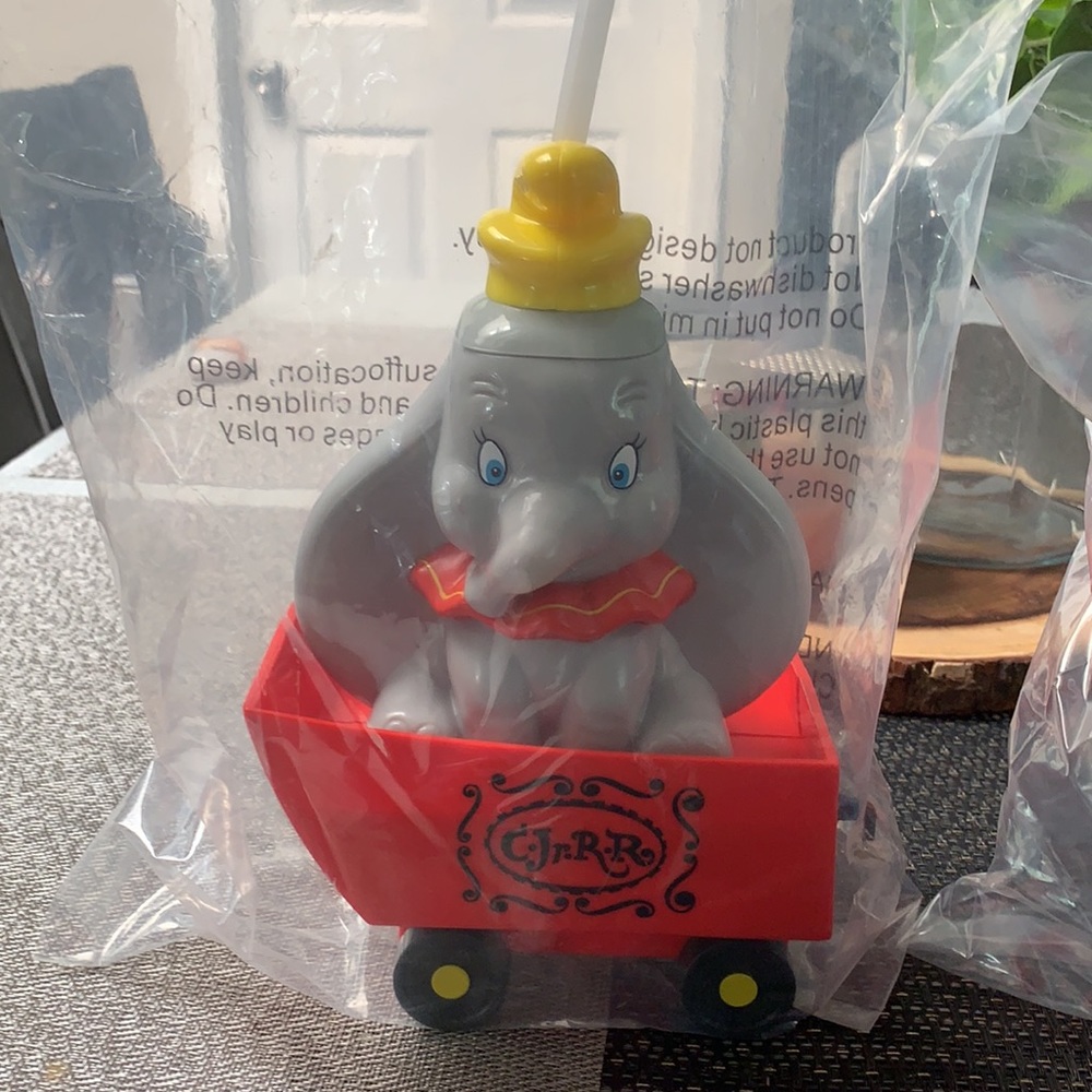 Disney Casey Train Popcorn Bucket & Dumbo Slipper. - Picture 3 of 9